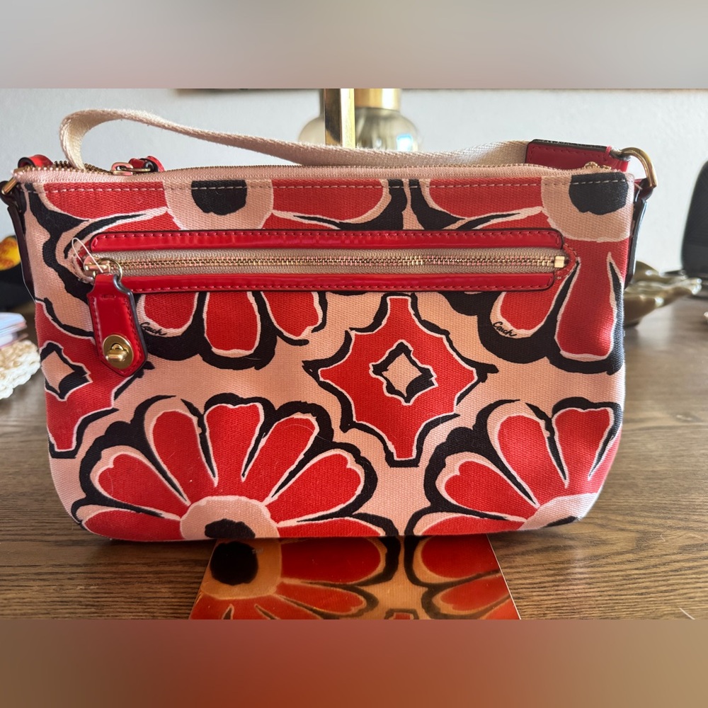 Coach Poppy Floral Scarf Print East West Swingpack crossbody bag EUD